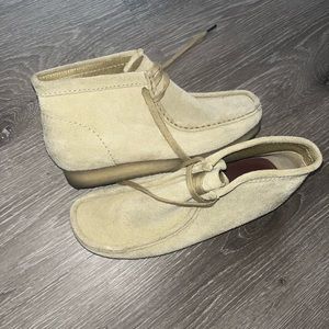 Clark Wallabee